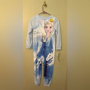 Disney Frozen Girls Onesie Pajama Bodysuit One Piece with cape Size Medium